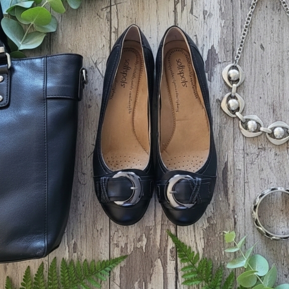 Shoes - Picture 15 of 15